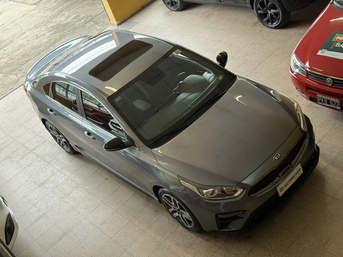 Kia Cerato 2.0 Sx Gt-line At6 4p L/20