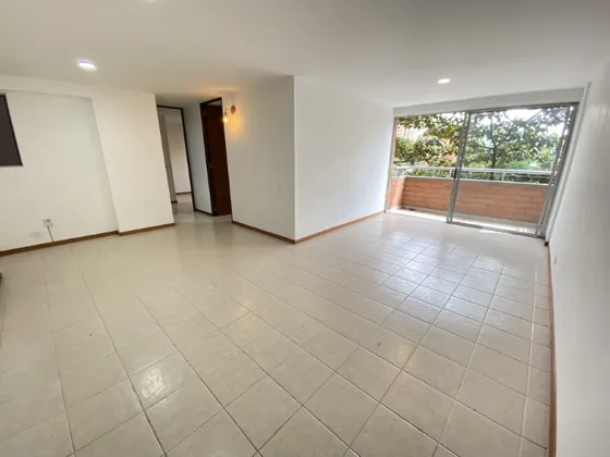  Apartamento En Arriendo Ubicado En El Poblado Sector Patio Bonito (26809).