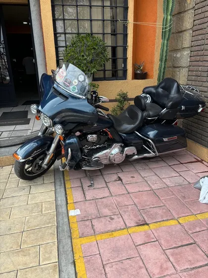 Harley Davidson Flhtk