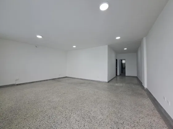 Oficina En Arriendo En Centro. Cod A20315