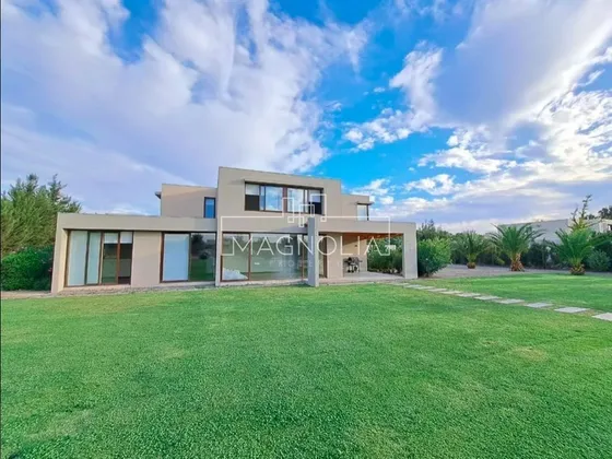 Casa En Arriendo De 3 Dorm. En Colina