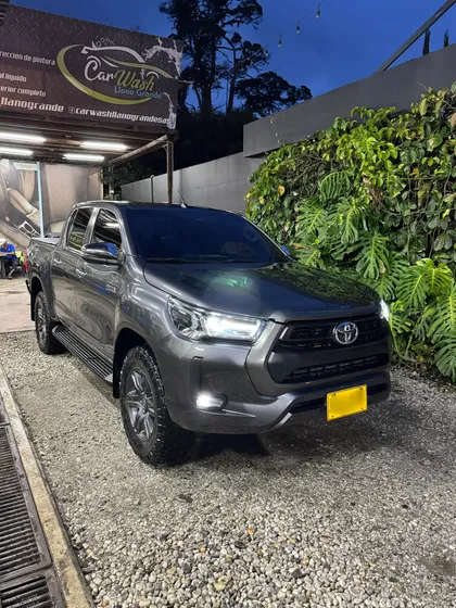 Toyota Hilux 2.4 Diésel 4x4