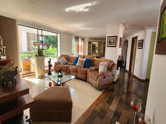 Apartamento En Venta En Laureles. Cod V12824