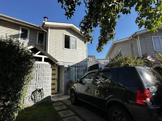 Espaciosa Casa En Condominio Privado