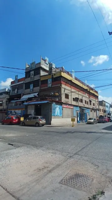 Se Vende 3 Edificio Comercial Muy Popular En El Cementerio Bb