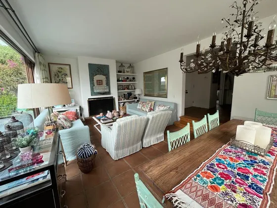 Preciosa Casa En Condominio La Pedrera 5 Dormitorios 