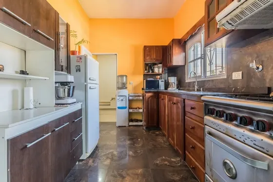 Casa Venta Con Pileta En Tristán Suárez