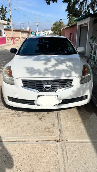 Nissan Altima Coupe 2.5s