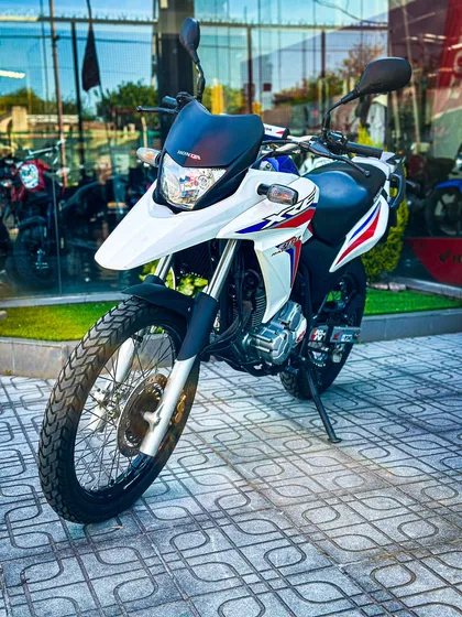 Honda Xre 300 Ams Oficial