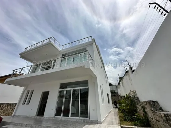 Amplia Y Fresca Casa En El Castaño En Venta Db 24-28495