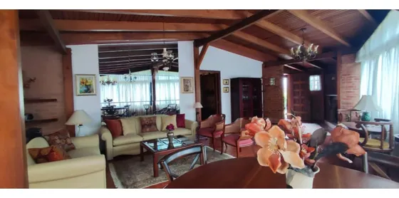 Vendo Casa De Una Planta 510m2 Colinas De La California 1379