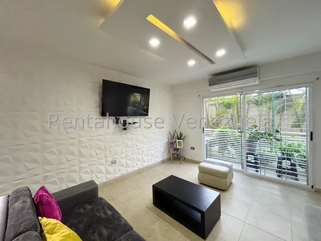 Dennymar, Vende Espectacular Apartamento Ubicado En Zona Oeste De Barquisimeto Comprendido Por 84m2 Con Todos Los Servicios Basicos Acabados Elegantes Y Modernos, Muy Acogedor! B5a6813                