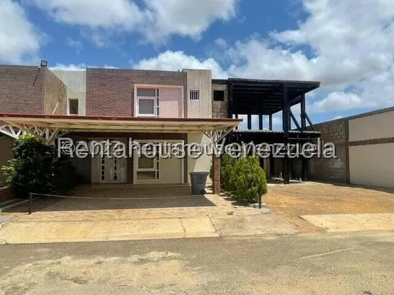 Venta Townhouse Ubicado En Terranova