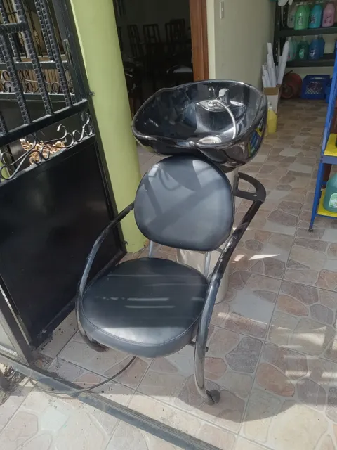 Se Venden Equipos Para Salón En Buen Estado, De Oportunidad.