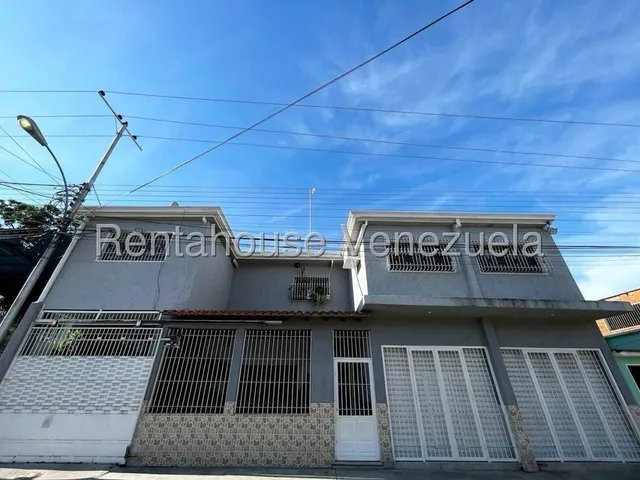 Casa Con Apartamento Y Local En Palo Negro, Maracay. Ljsa 25-10336