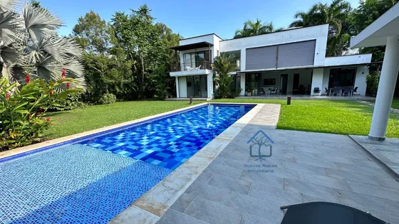 La Casa Campestre De Sus Sueños: ¡descubra Esta Joya En El Condominio La Florida!