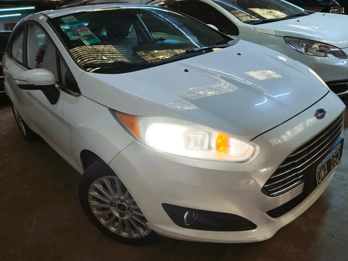 Ford Fiesta Kinetic 1.6 Titanium Powershift 120 hp