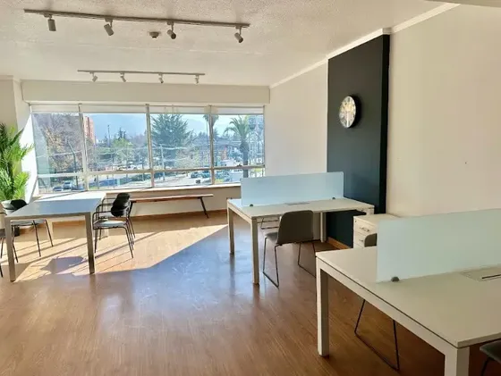 Venta Oficina Amoblada En La Dehesa Central