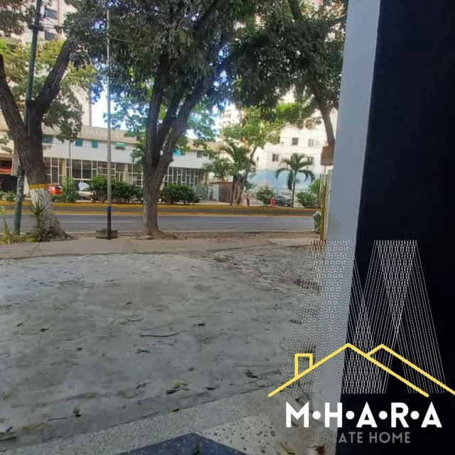 Casa En Venta Solo Pb  A Pie De Calle  Ideal Para  Negocio En Tanaguarena 