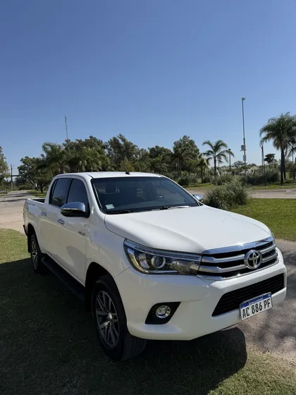 Toyota Hilux Pick-up 2.8 Cd Srx 177cv 4x2 At