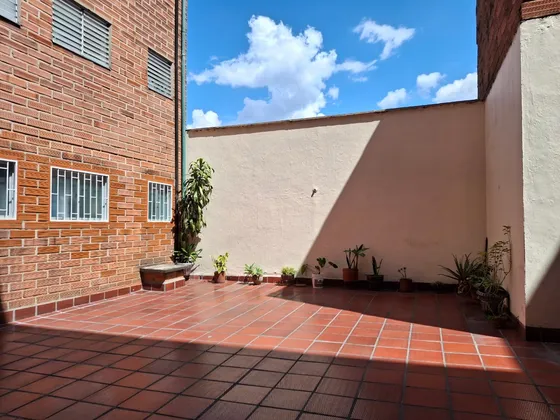 Apartamento Esquinero  En Venta Belén Rosales - Medellín