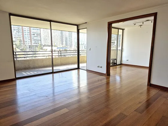 Luis Carrera | Las Hualtatas | Oriente