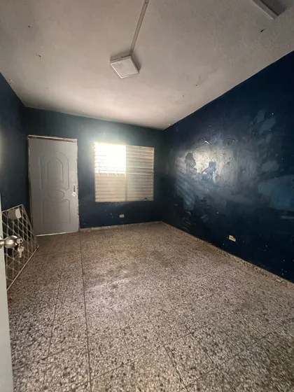 Alquiler Casa Para Uso Comercial, Rómulo Betancourt, Próximo A La Av. Caonabo, Renacimiento, Santo Domingo