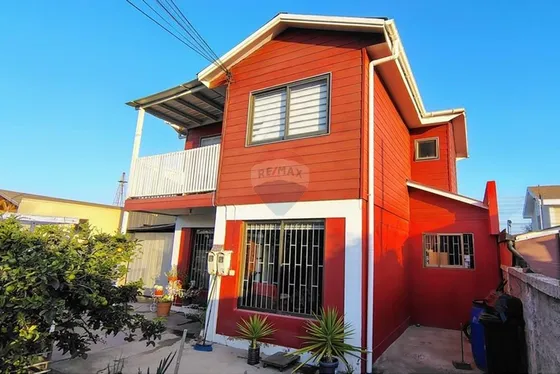  Hermosa Casa Familiar En Las Violetas, Quilpué 