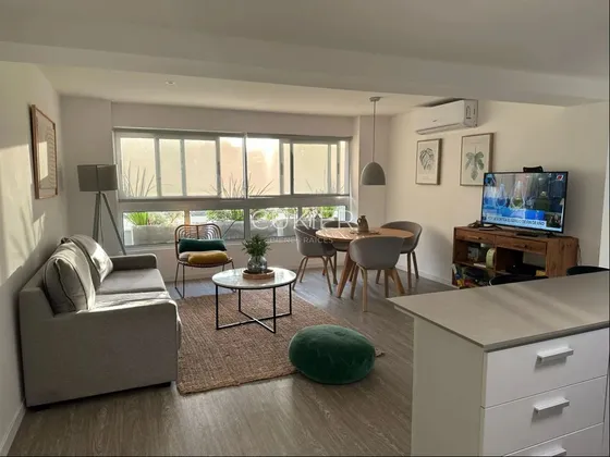 Venta De Apartamento 2 Dormitorios Con Terraza Propia En Ed