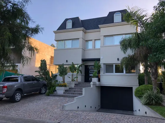 Venta Casa Quilmes, Barrio Dorrego