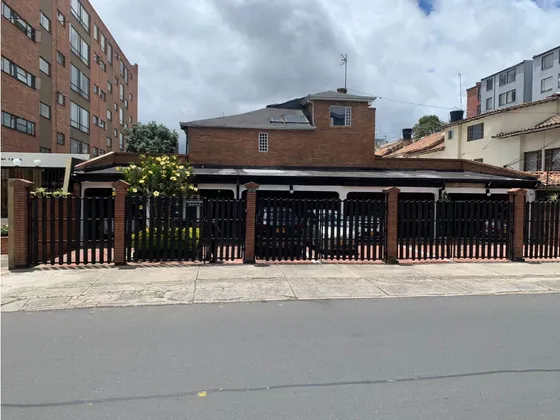 Vendo Estupenda Casa Con Balcon En Conjunto Cerrado Cedritos -5-