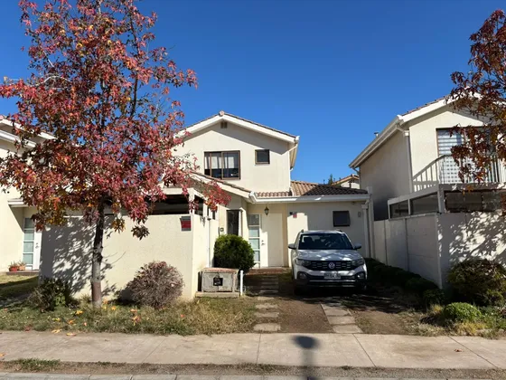 Hermosa Casa Familiar En Condominio Los Viñedos Rancagua