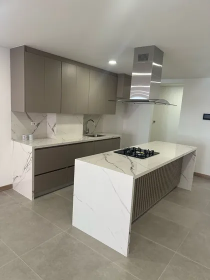 Apartamento En Venta Sector Laureles, Medellin 