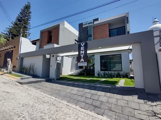 Casa Minimalista En Venta En Burgos Bugambilias, Temixco Morelos.