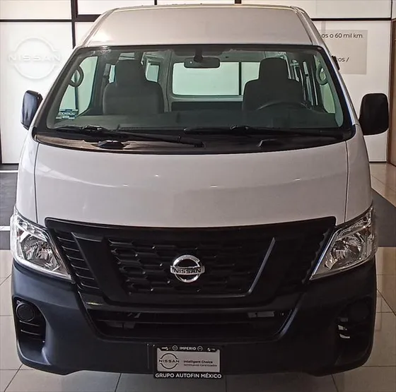 Nissan Urvan 2.5 Panel Ventanas Amplia Paquete Seguridad Mt