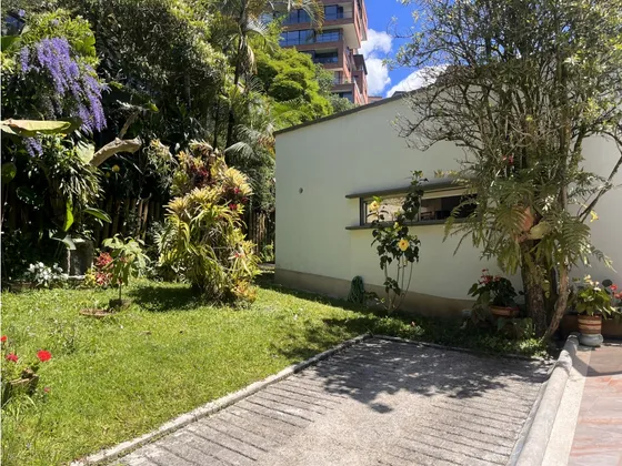 Casa Loma De Las Brujas, Un Solo Nivel, 3 Habitaciones Con Baño C/u