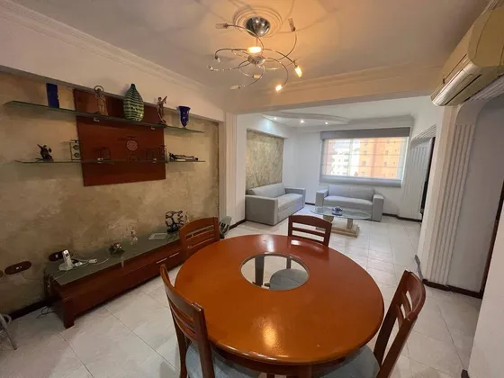 T.r. Alquila Apartamento Amoblado En La Urbanizacion Las Chimeneas   Cod. 25970