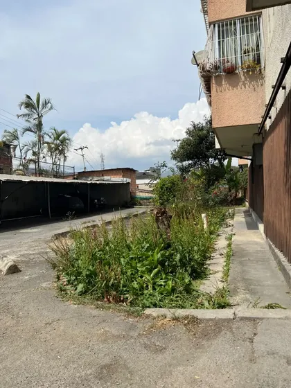 Céntrico Apartamento En Venta En Residencias Caracas Av. Bolívar Los Teques