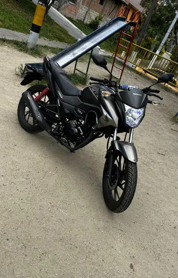 Honda Cb125f Dlx Ii (edición Especial)
