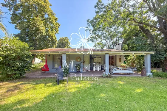 Casa En  Venta En Villa De Mayo. A Pocos Metros Del Club Cuba.
