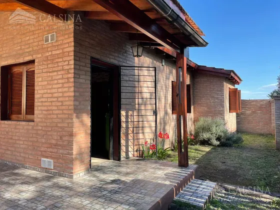 Casa En Venta En Unquillo