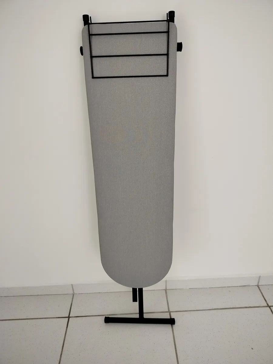 Tabua De Passar Roupa Reforçada Com Porta Ferro 3 Alturas Cor Preto...
