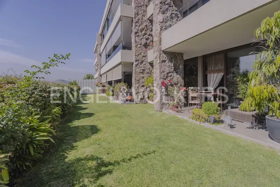 Elegante Dúplex Con Jardín Y Vista En Punta De Águila