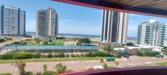 Frente Al Mar, Parada 3 De La Brava