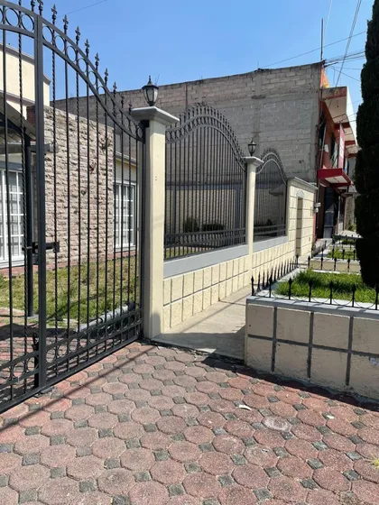 Se Vende Casa De 4 Recámaras En Ojo De Agua