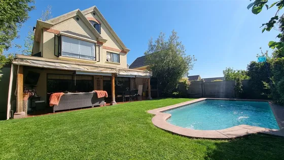 Casa En Venta En Las Cones, San Carlos De Apoquindo