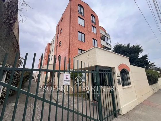 Espacioso Departamento Frente Plaza Alameda