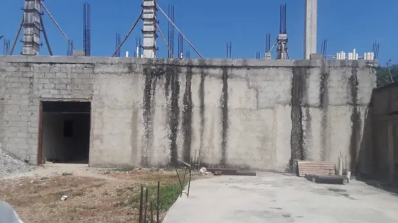 Alexora Cobos Vende Edificio Pequeño Para Uso Comercial 