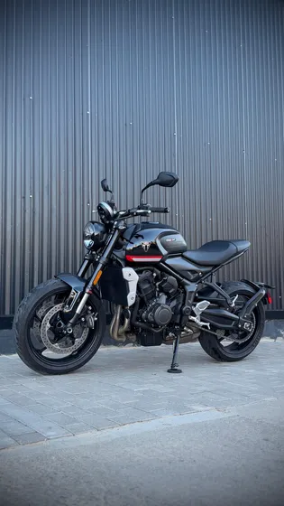 Triumph Trident 660