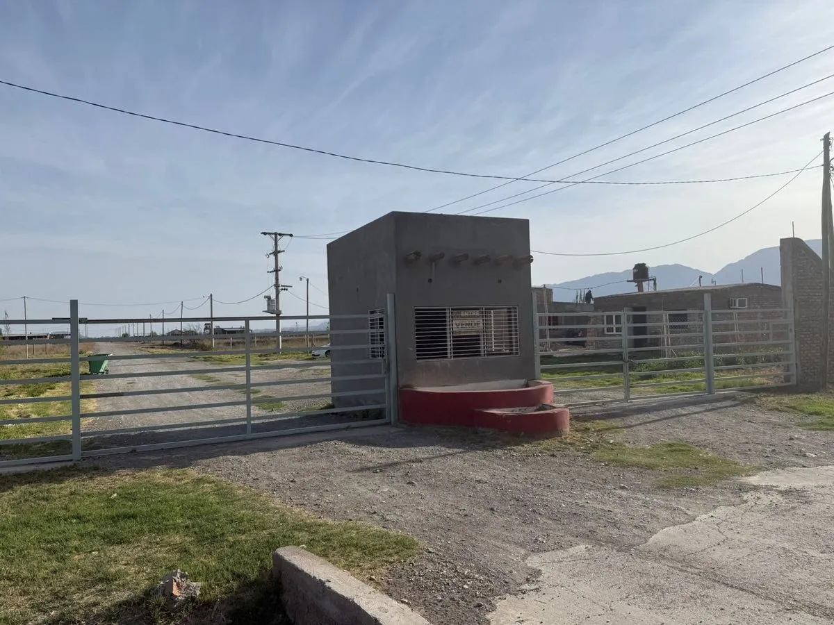 Land Plot in Private Housing Development. 1600 m². Pocito
